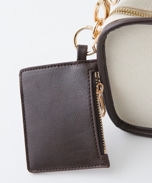 natural couture(ナチュラルクチュール)の「バイカラーショルダーバッグ(ショルダーバッグ・レディース・ブラック/ブラウン/アイボリー・FREE)」の8枚目の写真