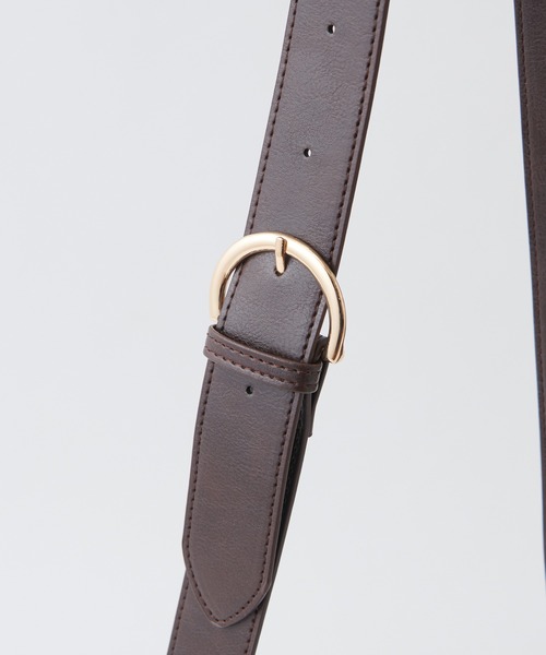 natural couture(ナチュラルクチュール)の「バイカラーショルダーバッグ(ショルダーバッグ・レディース・ブラック/ブラウン/アイボリー・FREE)」の10枚目の写真