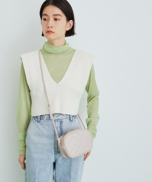 ADAM ET ROPE'（アダムエロペ）の「キルティングミニショルダーバッグ（ショルダーバッグ・レディース・ブラック/オフホワイト/グリーン・FREE）」の8枚目の写真