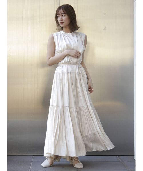 dazzlin（ダズリン）の「ティアードフレアワンピース（ワンピース・レディース・ベージュ/アイボリー/パープル/オフホワイト/ブラウン/ブルー・FREE）」の11枚目の写真