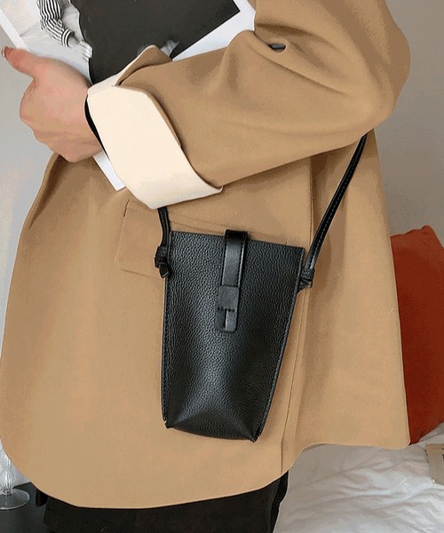 florist（フローリスト）の「【本革】配色ミックスのレザースマホポーチ/ポシェット/ショルダーバッグ（ショルダーバッグ・レディース・ライトブルー/ブラック/ベージュ/ブラックミックス/キャメル・FREE）」の19枚目の写真