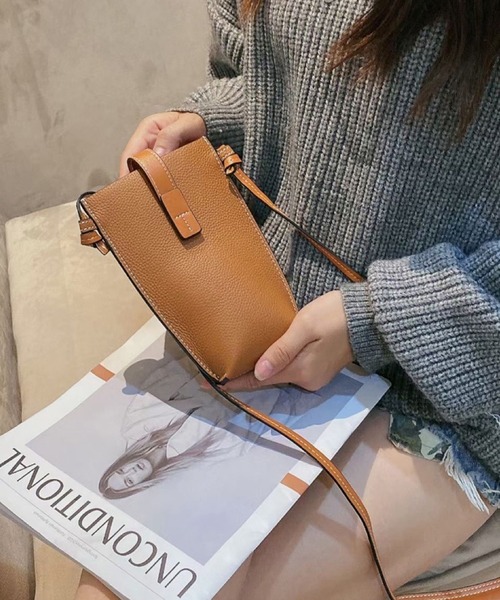 florist（フローリスト）の「【本革】配色ミックスのレザースマホポーチ/ポシェット/ショルダーバッグ（ショルダーバッグ・レディース・ライトブルー/ブラック/ベージュ/ブラックミックス/キャメル・FREE）」の6枚目の写真