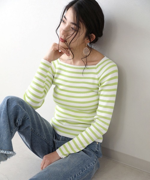 Bou Jeloud(ブージュルード)の「【WEB限定】スクエアネックリブニット(ニット/セーター・レディース・ブラック/ネイビー/グリーン/アイボリー・FREE)」の1枚目の写真