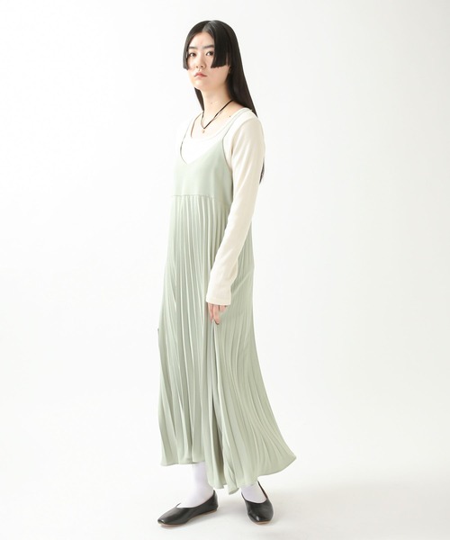 ALAND(エーランド)の「3.3Field Trip/プリーツノースリーブワンピース 2275880(ワンピース・レディース・ブラック/グリーン/ラベンダー・FREE)」の9枚目の写真