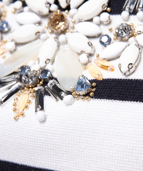 GRACE CONTINENTAL(グレースコンチネンタル)の「ビジューニットトップ(ニット/セーター・レディース・ホワイト/ブラック/イエロー・36)」の4枚目の写真