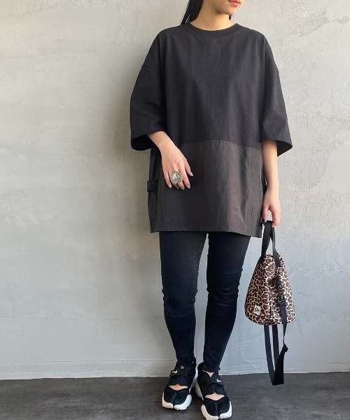 CHUMS（チャムス）の「[CHUMS/チャムス] ヘビーウェイト バックサイドユーティリティポケットTシャツ（Tシャツ/カットソー・レディース・ホワイト/ブラック・M/L/XL）」の4枚目の写真