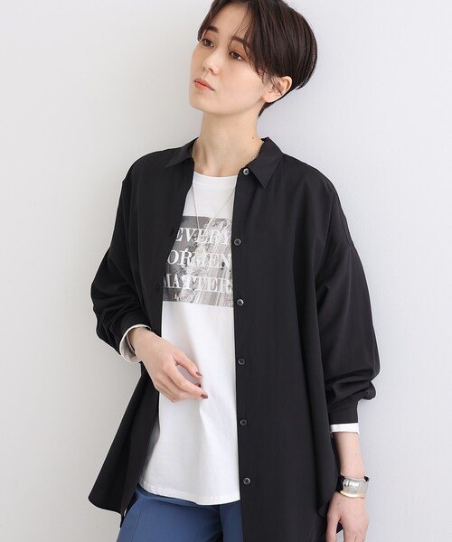 INDIVI（インディヴィ）の「【ビタミンE配合素材〈再生繊維(セルロース)〉/UVケア】セミオーバーブラウス（シャツ/ブラウス・レディース・ブラック/サックスブルー/ホワイト・38）」の2枚目の写真