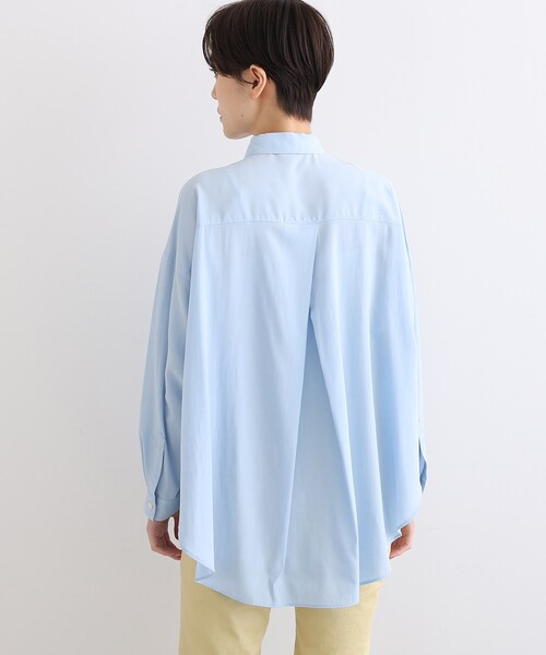 INDIVI（インディヴィ）の「【ビタミンE配合素材〈再生繊維(セルロース)〉/UVケア】セミオーバーブラウス（シャツ/ブラウス・レディース・ブラック/サックスブルー/ホワイト・38）」の7枚目の写真