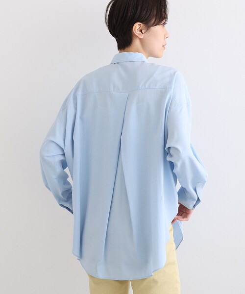 INDIVI（インディヴィ）の「【ビタミンE配合素材〈再生繊維(セルロース)〉/UVケア】セミオーバーブラウス（シャツ/ブラウス・レディース・ブラック/サックスブルー/ホワイト・38）」の14枚目の写真