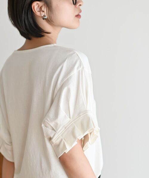 rps(アールピーエス)の「タックスリーブTシャツ(Tシャツ/カットソー・レディース・チャコールグレー/ブラック/オフホワイト/グレイッシュベージュ/グリーン・M/フリー)」の21枚目の写真