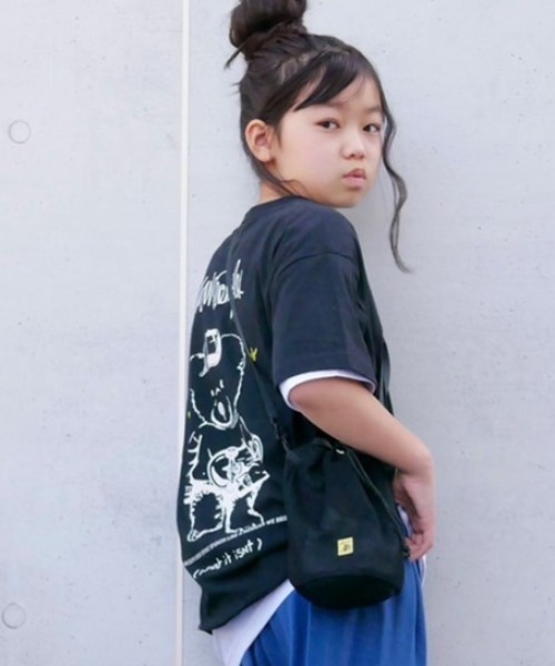 ムラサキスポーツ by 花音（ムラサキスポーツバイカノン）の「花音ｘムラサキスポーツ MarkGonzales/マークゴンザレス キッズ バックプリントTシャツ　47120927（Tシャツ/カットソー・キッズ・ホワイト/ブラック/ベージュ/グレー・110cm/100cm/120cm/130cm/140cm/150cm/160cm）」の3枚目の写真