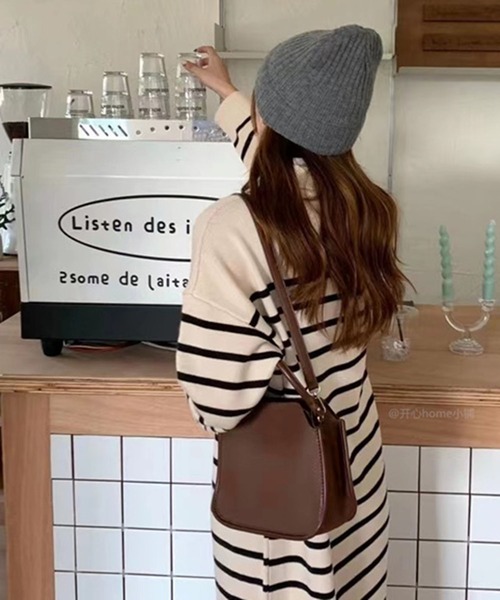 me+em select（ミームセレクト）の「【 2 way ショルダーストラップ付属 】フェイクレザーモダンスクエアワンハンドルバッグ（ハンドバッグ・レディース・モカ/ベージュ/ブラウン/ブラック・FREE）」の7枚目の写真