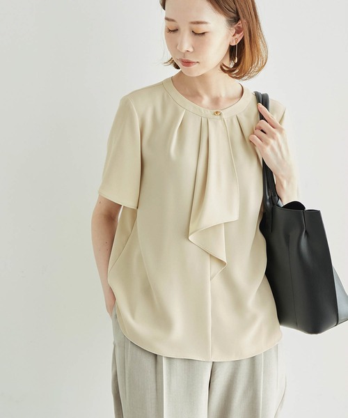 ROPE' PICNIC（ロペピクニック）の「【WEB限定カラー:ベージュ,ピンク】ボウタイフウタックハーフスリーブ（シャツ/ブラウス・レディース・チャコールグレー/ホワイト/ベージュ/ネイビー/ラベンダー/ピンク・38）」の4枚目の写真