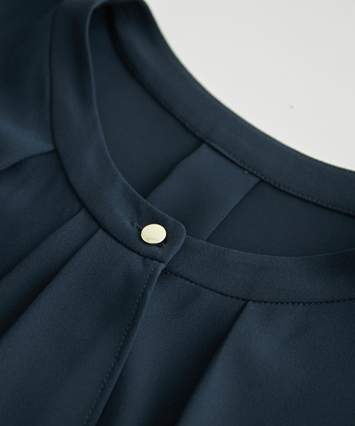 ROPE' PICNIC（ロペピクニック）の「【WEB限定カラー:ベージュ,ピンク】ボウタイフウタックハーフスリーブ（シャツ/ブラウス・レディース・チャコールグレー/ホワイト/ベージュ/ネイビー/ラベンダー/ピンク・38）」の21枚目の写真