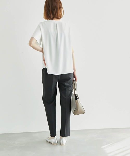 ROPE' PICNIC（ロペピクニック）の「【WEB限定カラー:ベージュ,ピンク】ボウタイフウタックハーフスリーブ（シャツ/ブラウス・レディース・チャコールグレー/ホワイト/ベージュ/ネイビー/ラベンダー/ピンク・38）」の13枚目の写真