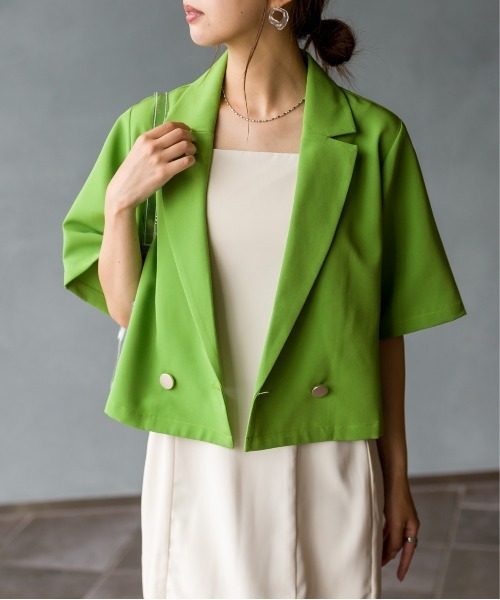 SpRay(スプレイ)の「金ボタンクロップドジャケット(テーラードジャケット・レディース・ブラック/ネイビー/オレンジ/グリーン/アイボリー・FREE)」の4枚目の写真