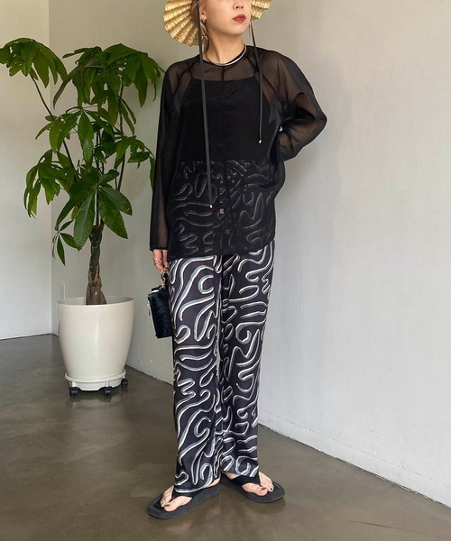 CAPRICIEUX LE'MAGE（カプリシューレマージュ）の「ART柄イージーパンツ（その他パンツ・レディース・ブラック/グリーン・FREE）」の10枚目の写真