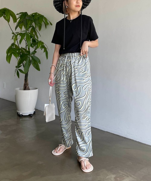 CAPRICIEUX LE'MAGE（カプリシューレマージュ）の「ART柄イージーパンツ（その他パンツ・レディース・ブラック/グリーン・FREE）」の14枚目の写真