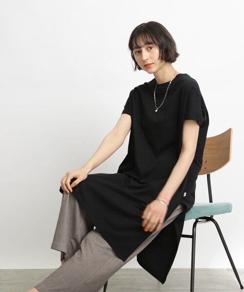 SHOO・LA・RUE(シューラルー)の「◆【接触冷感/洗濯機可】スリット タックスリーブワンピース(ワンピース・レディース・ホワイト系/ブラック/オリーブ/ピンク系/ブルー・02/03)」の16枚目の写真