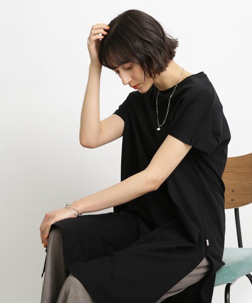 SHOO・LA・RUE(シューラルー)の「◆【接触冷感/洗濯機可】スリット タックスリーブワンピース(ワンピース・レディース・ホワイト系/ブラック/オリーブ/ピンク系/ブルー・02/03)」の17枚目の写真