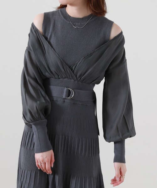 Cheek(チーク)の「肩開きニットワンピース(ワンピース・レディース・チャコールグレー/ブラック/グレイッシュベージュ・MEDIUM)」の15枚目の写真