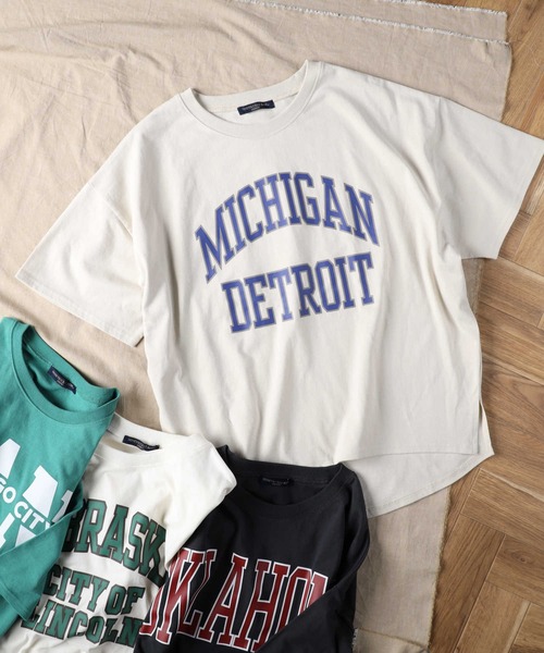 HONEYSUCKLE ROSE（ハニーサックルローズ）の「【HONEYSUCKLE ROSE】カレッジビッグロゴＴシャツ（Tシャツ/カットソー・レディース・ホワイト/グリーン/ダークグレー/ライトベージュ・M/L）」の7枚目の写真