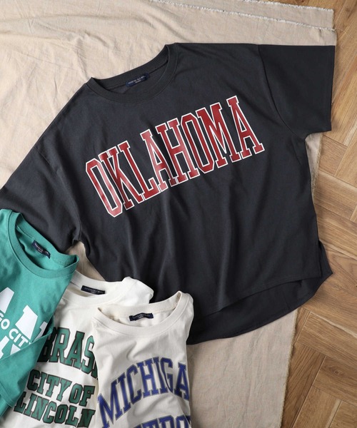 HONEYSUCKLE ROSE（ハニーサックルローズ）の「【HONEYSUCKLE ROSE】カレッジビッグロゴＴシャツ（Tシャツ/カットソー・レディース・ホワイト/グリーン/ダークグレー/ライトベージュ・M/L）」の9枚目の写真