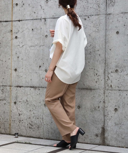 HONEYSUCKLE ROSE（ハニーサックルローズ）の「【HONEYSUCKLE ROSE】カレッジビッグロゴＴシャツ（Tシャツ/カットソー・レディース・ホワイト/グリーン/ダークグレー/ライトベージュ・M/L）」の19枚目の写真