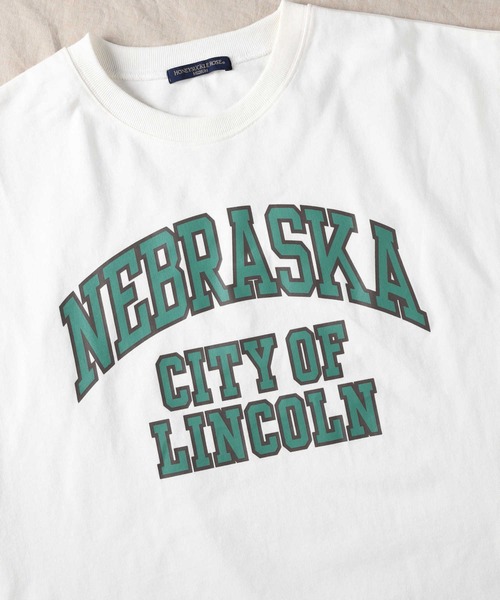 HONEYSUCKLE ROSE（ハニーサックルローズ）の「【HONEYSUCKLE ROSE】カレッジビッグロゴＴシャツ（Tシャツ/カットソー・レディース・ホワイト/グリーン/ダークグレー/ライトベージュ・M/L）」の22枚目の写真