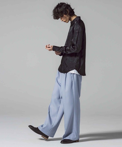 VIKTOR&ROLF(ヴィクター&ロルフ)の「VIKTOR&ROLF(ヴィクター&ロルフ)クロスロゴシャツ/FRILLED LONGSLEEVE(シャツ/ブラウス・メンズ・ブラック・46/48/50)」の4枚目の写真
