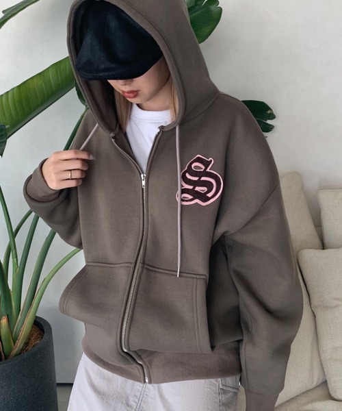 SHAGGIE(シャギー)の「裏起毛サガラ刺繍フロントZIPパーカー(パーカー・レディース・グレー/ブラック/カーキ/ブラウン・FREE)」の3枚目の写真