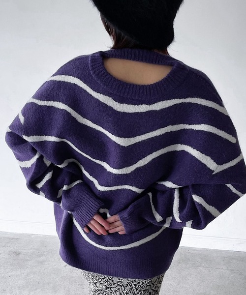 PAGEBOY（ページボーイ）の「バックオープンマーブル柄ニット（ニット/セーター・レディース・ブラック/パープル/オフホワイト・FREE）」の3枚目の写真