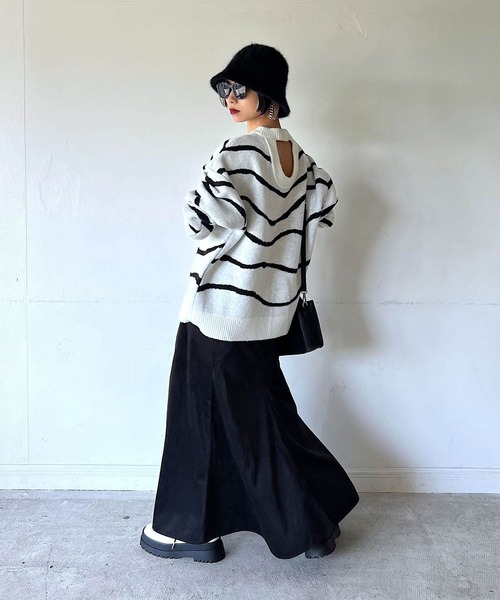 PAGEBOY（ページボーイ）の「バックオープンマーブル柄ニット（ニット/セーター・レディース・ブラック/パープル/オフホワイト・FREE）」の8枚目の写真