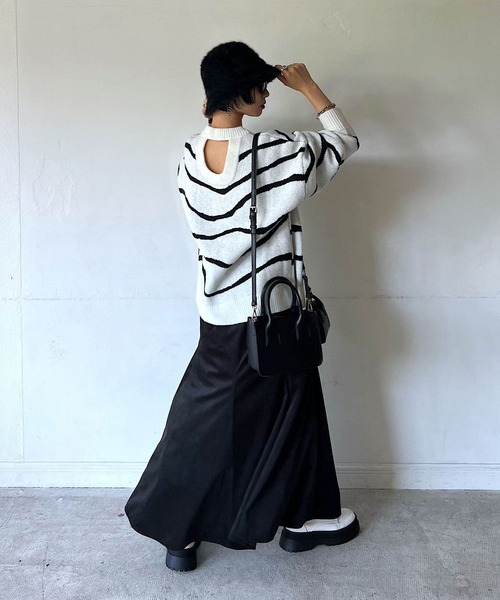 PAGEBOY（ページボーイ）の「バックオープンマーブル柄ニット（ニット/セーター・レディース・ブラック/パープル/オフホワイト・FREE）」の9枚目の写真