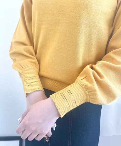 CECIL McBEE（セシルマクビー）の「3連パール付きプルオーバー（ニット/セーター・レディース・ライトグレー/ピンク/イエロー/ブラック/オフホワイト/ブルー・MEDIUM）」の11枚目の写真