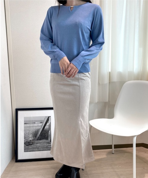 CECIL McBEE（セシルマクビー）の「3連パール付きプルオーバー（ニット/セーター・レディース・ライトグレー/ピンク/イエロー/ブラック/オフホワイト/ブルー・MEDIUM）」の19枚目の写真