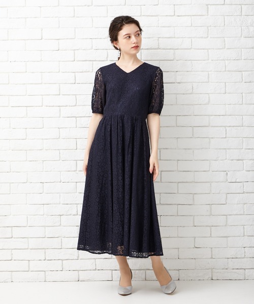 AIMER（エメ）の「【WEB限定】袖付きVネックレースパーティードレス