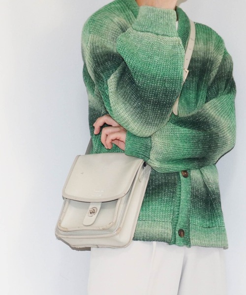 Ritzy（リッツィー）の「グラデーションボーダーボリューム袖カーディガン レディース メンズ（カーディガン/ボレロ・メンズ・グリーン/レインボー/ベージュ/ブラック・LARGE/X-LARGE/MEDIUM）」の3枚目の写真