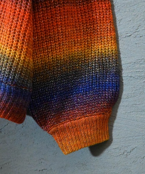 Ritzy（リッツィー）の「グラデーションボーダーボリューム袖カーディガン レディース メンズ（カーディガン/ボレロ・メンズ・グリーン/レインボー/ベージュ/ブラック・LARGE/X-LARGE/MEDIUM）」の7枚目の写真