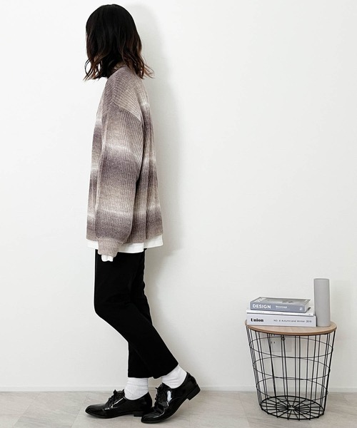 Ritzy（リッツィー）の「グラデーションボーダーボリューム袖カーディガン レディース メンズ（カーディガン/ボレロ・メンズ・グリーン/レインボー/ベージュ/ブラック・LARGE/X-LARGE/MEDIUM）」の13枚目の写真