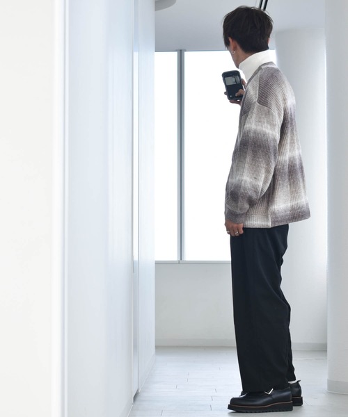 Ritzy（リッツィー）の「グラデーションボーダーボリューム袖カーディガン レディース メンズ（カーディガン/ボレロ・メンズ・グリーン/レインボー/ベージュ/ブラック・LARGE/X-LARGE/MEDIUM）」の20枚目の写真