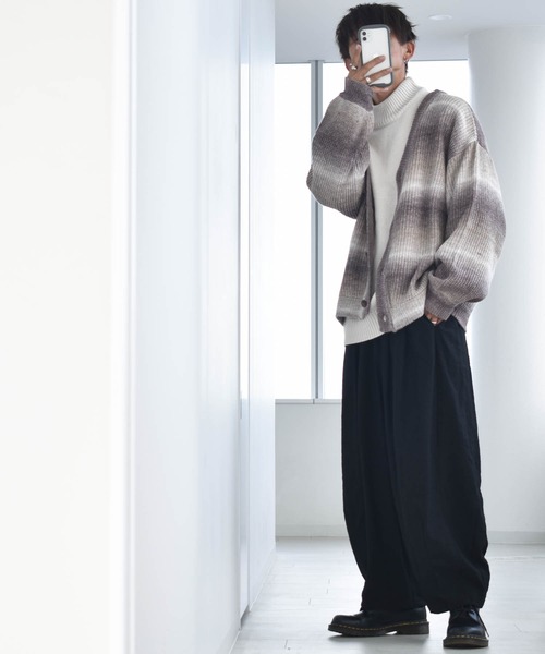 Ritzy（リッツィー）の「グラデーションボーダーボリューム袖カーディガン レディース メンズ（カーディガン/ボレロ・メンズ・グリーン/レインボー/ベージュ/ブラック・LARGE/X-LARGE/MEDIUM）」の19枚目の写真