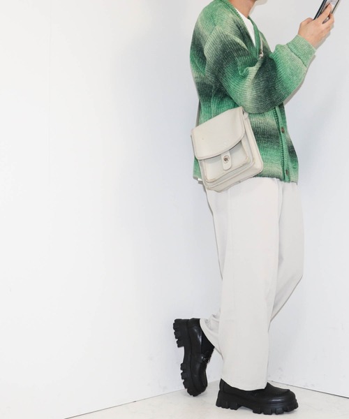 Ritzy（リッツィー）の「グラデーションボーダーボリューム袖カーディガン レディース メンズ（カーディガン/ボレロ・メンズ・グリーン/レインボー/ベージュ/ブラック・LARGE/X-LARGE/MEDIUM）」の16枚目の写真