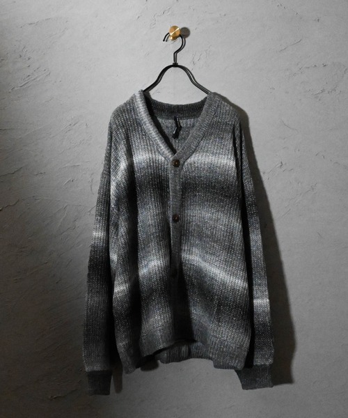 Ritzy（リッツィー）の「グラデーションボーダーボリューム袖カーディガン レディース メンズ（カーディガン/ボレロ・メンズ・グリーン/レインボー/ベージュ/ブラック・LARGE/X-LARGE/MEDIUM）」の22枚目の写真