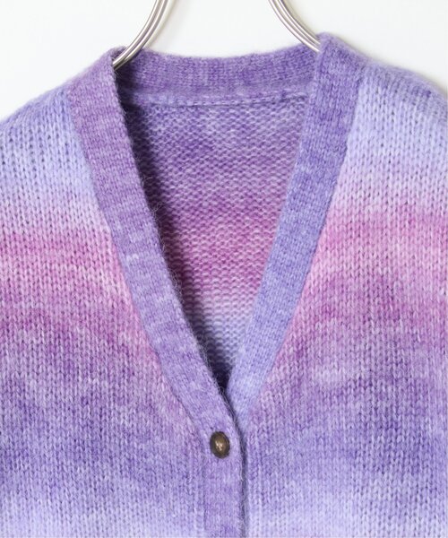 notch.（ノッチ）の「グラデーションニットカーディガン（カーディガン/ボレロ・レディース・パープル/ピンク・M）」の3枚目の写真