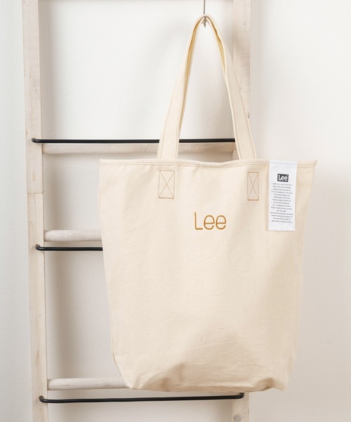 Lee(リー)の「【Lee/リー】ワンポイント刺繍 ヴィヴィットカラー キャンバストートバッグ/エコバッグ(トートバッグ・レディース・ブラック/オフホワイト/レッド/ピンク/グリーン/ブルー/マスタード・ONE SIZE)」の1枚目の写真