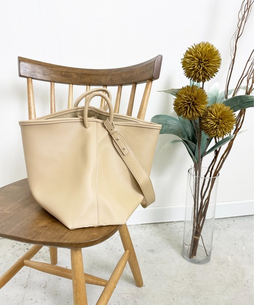 StyleSea（スタイルシー）の「サイドハンドルバッグ（ショルダーバッグ・レディース・ブラック/ベージュ/ブラウン・FREE）」の3枚目の写真