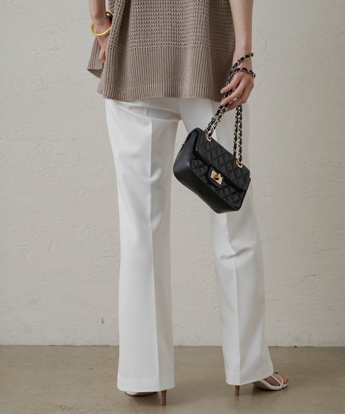 LOUNGEDRESS(ラウンジドレス)の「フレアスラックス(スラックス・レディース・オフホワイト/ネイビー・SMALL/MEDIUM)」の8枚目の写真