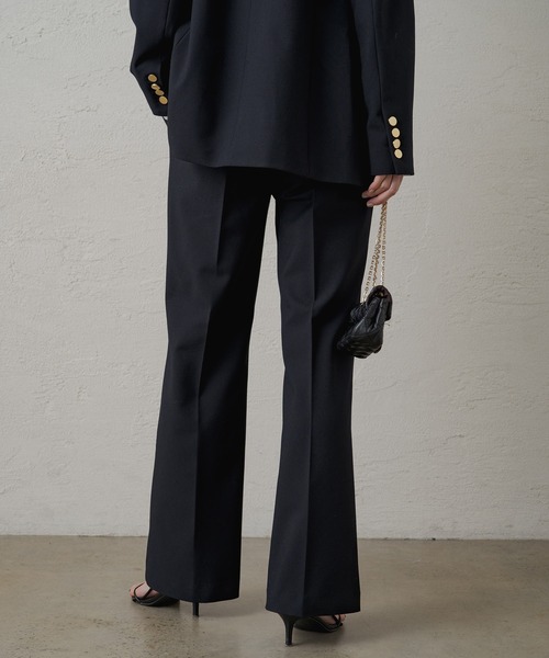 LOUNGEDRESS(ラウンジドレス)の「フレアスラックス(スラックス・レディース・オフホワイト/ネイビー・SMALL/MEDIUM)」の15枚目の写真