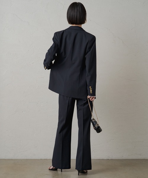 LOUNGEDRESS(ラウンジドレス)の「フレアスラックス(スラックス・レディース・オフホワイト/ネイビー・SMALL/MEDIUM)」の7枚目の写真
